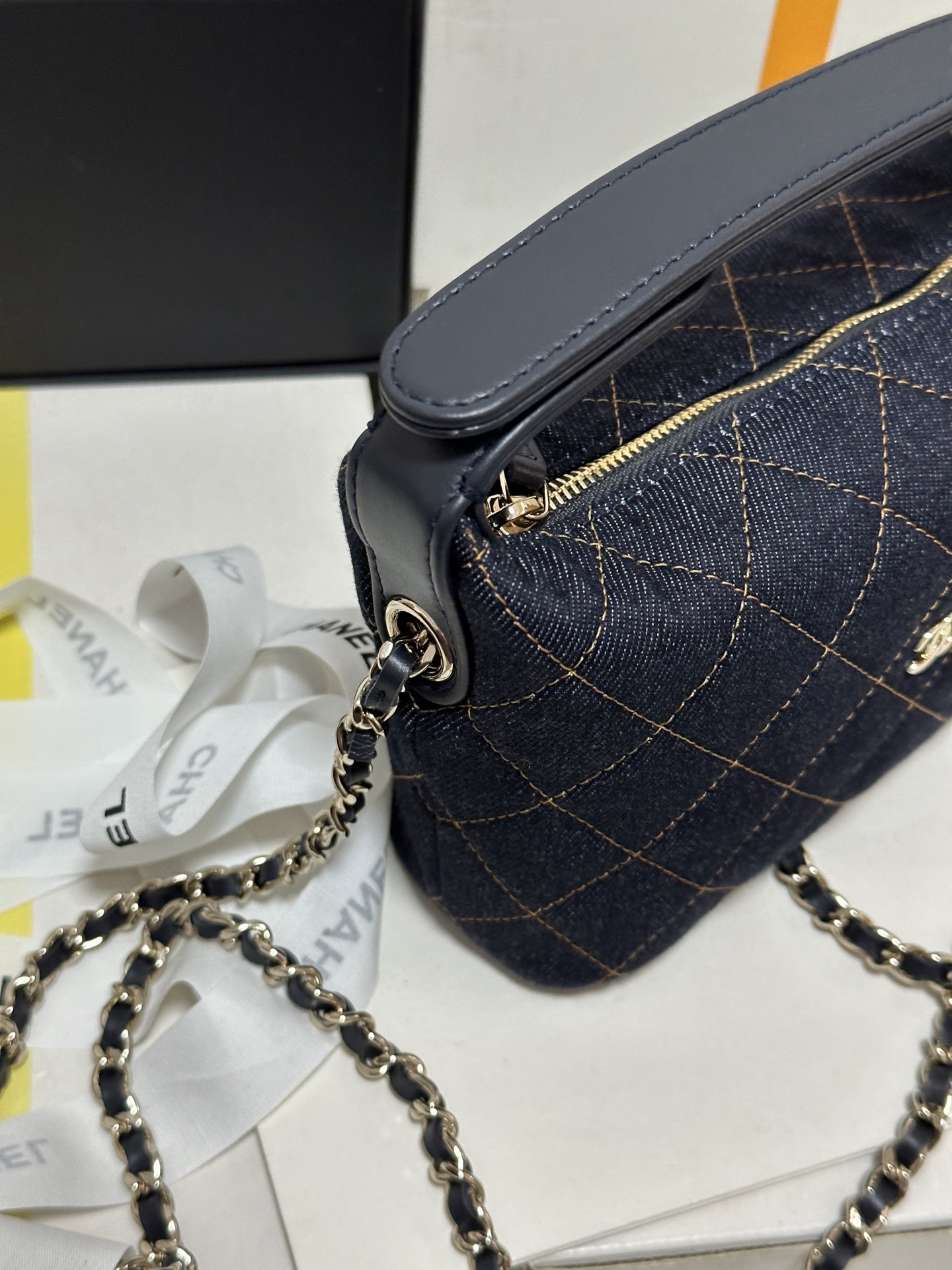 💥Chanel 261 Dark Blue Denim R&B Box Bag Limited Edition (26 items)