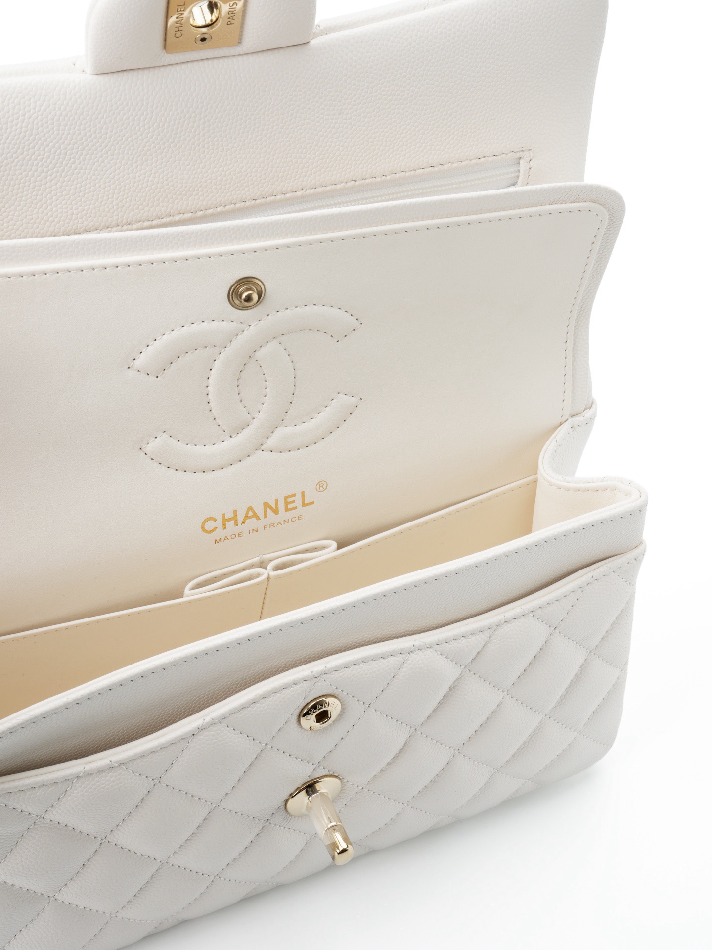 Classic Flare Bag - White Lamb