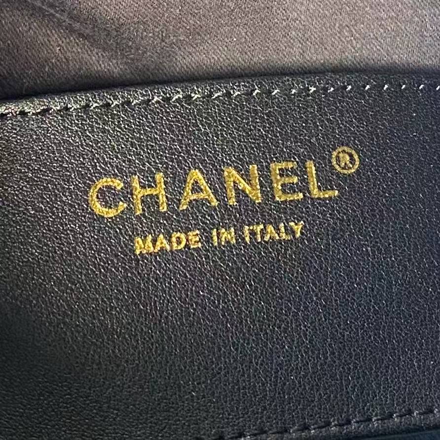 🌹Chanel 🔯 26C hobo hippie bag
