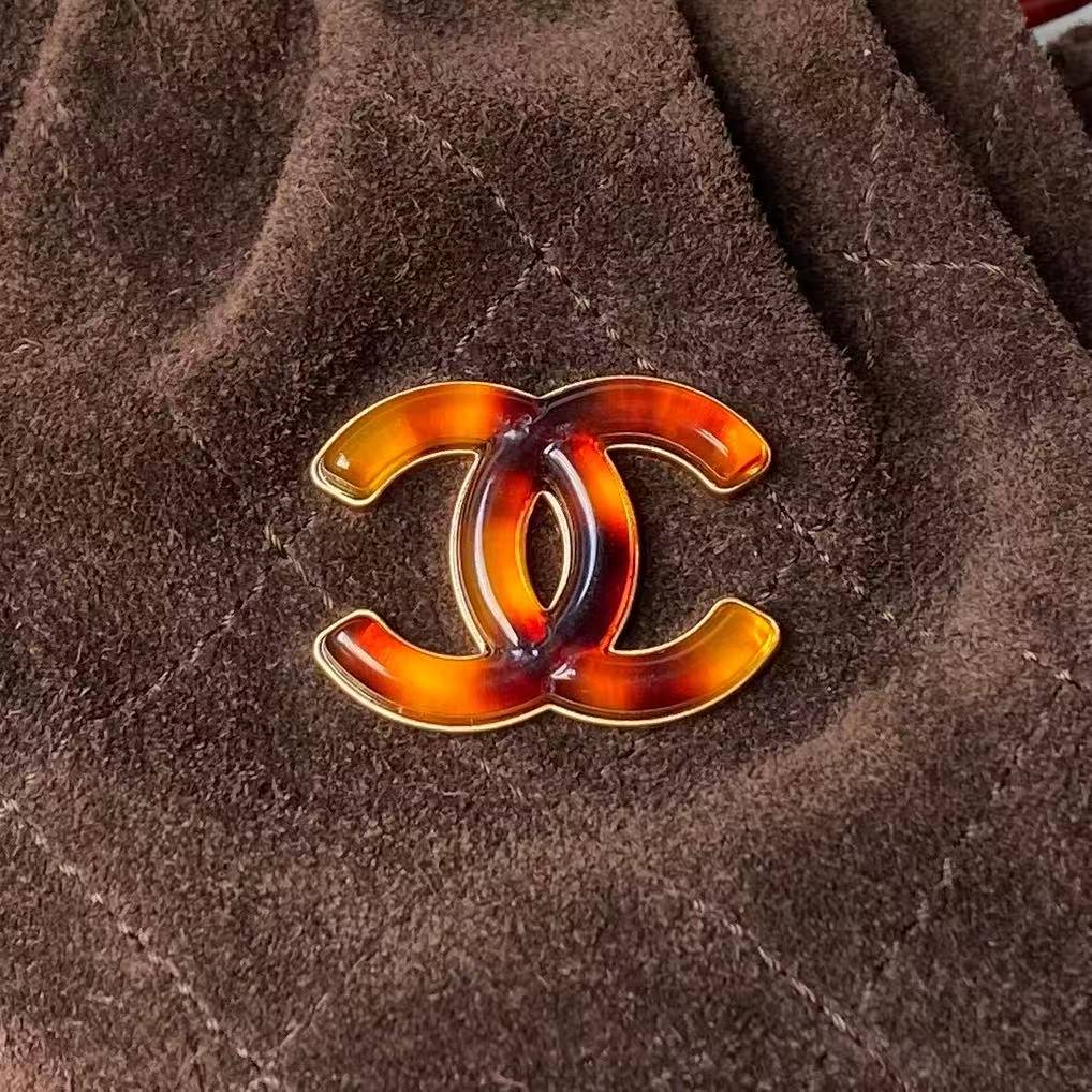 🌹 CHANEL ⚛️26C Fall/Winter Collection: A Classic Design