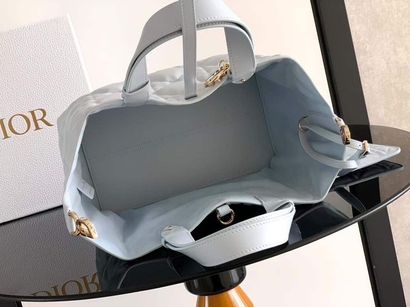 Toujours handbags from the Spring/Summer 2023 ready-to-wear collection