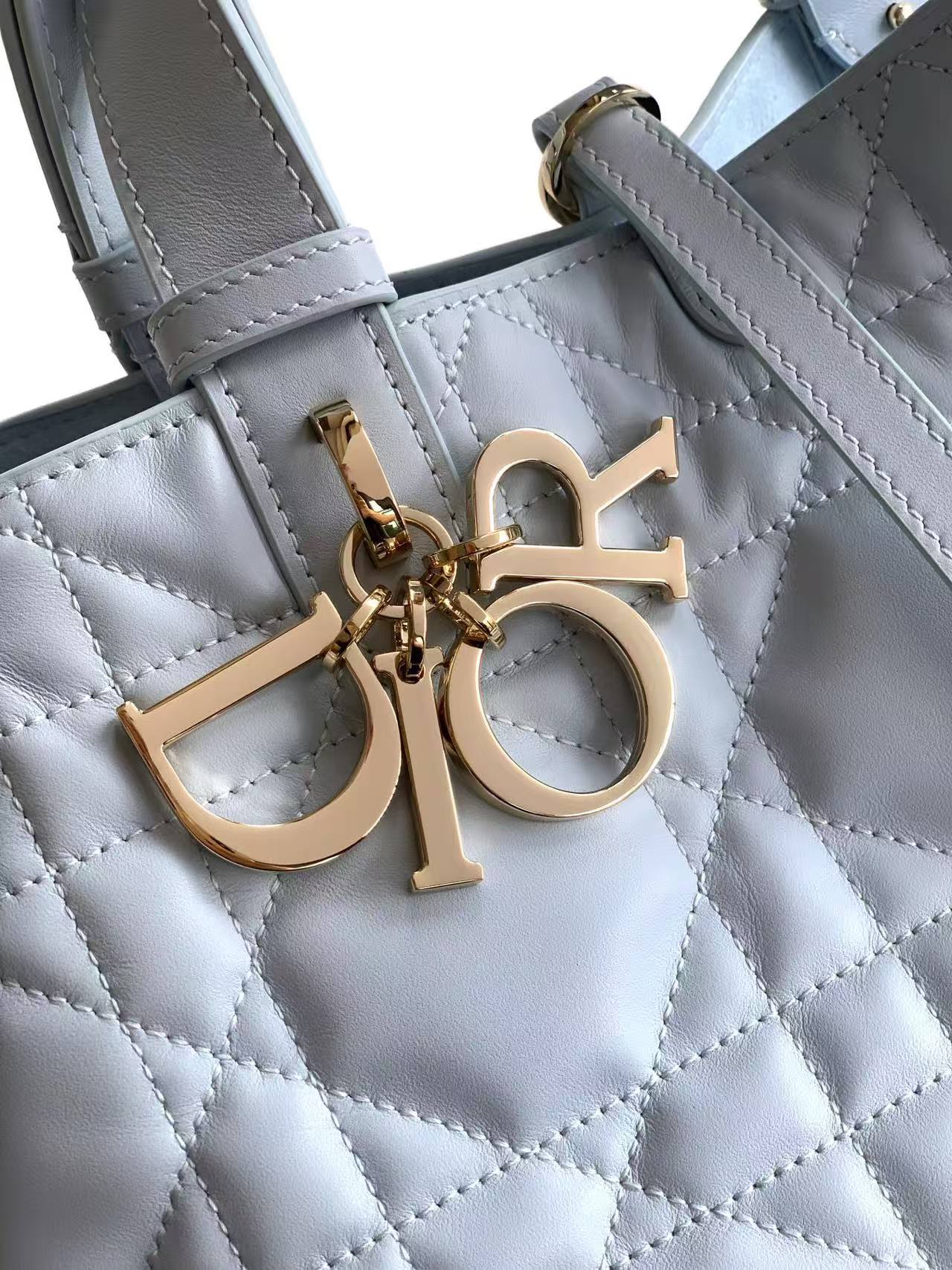 Toujours handbags from the Spring/Summer 2023 ready-to-wear collection