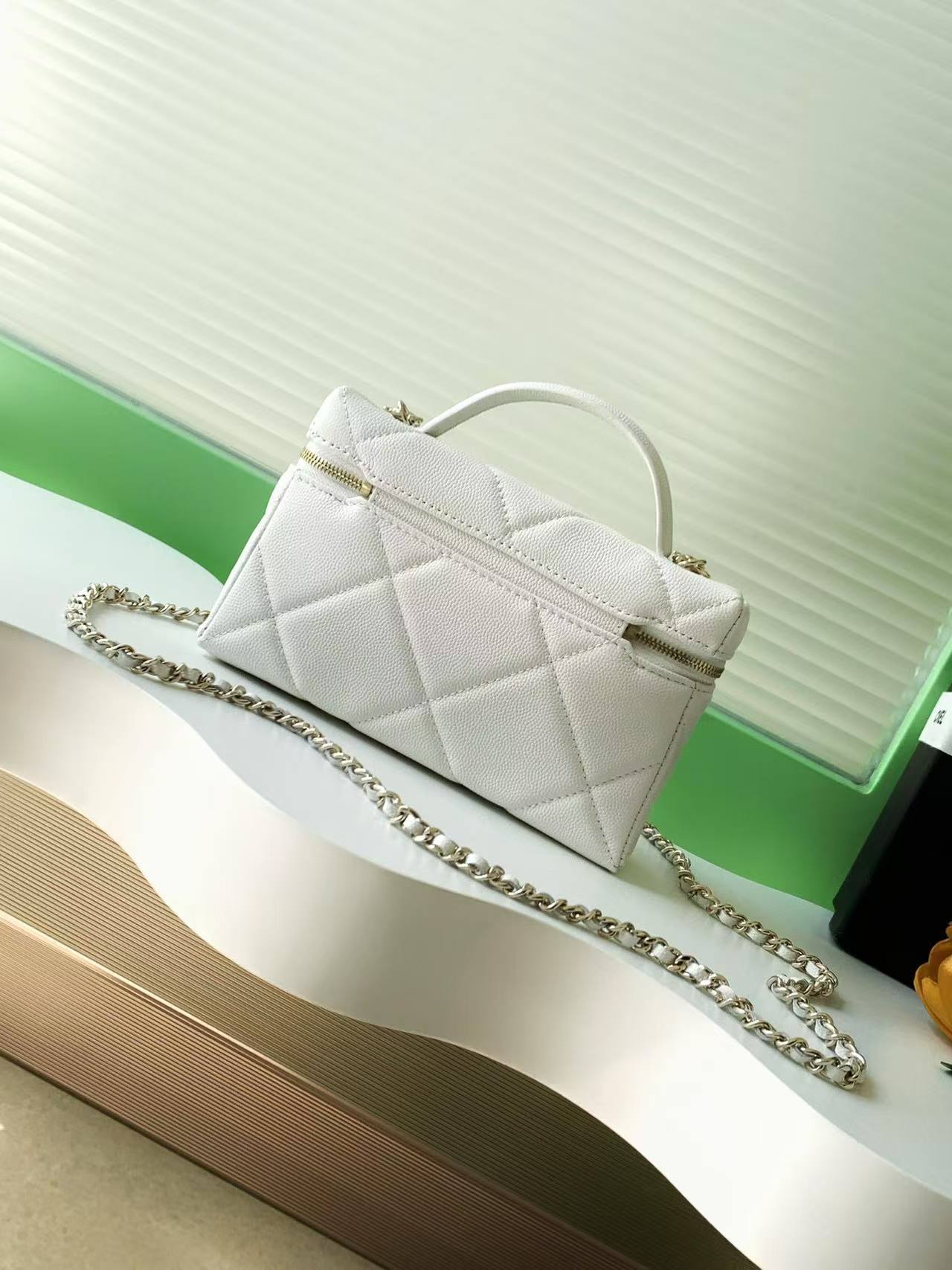 Chanel 25k large diamond pattern LP lunchbox bag!