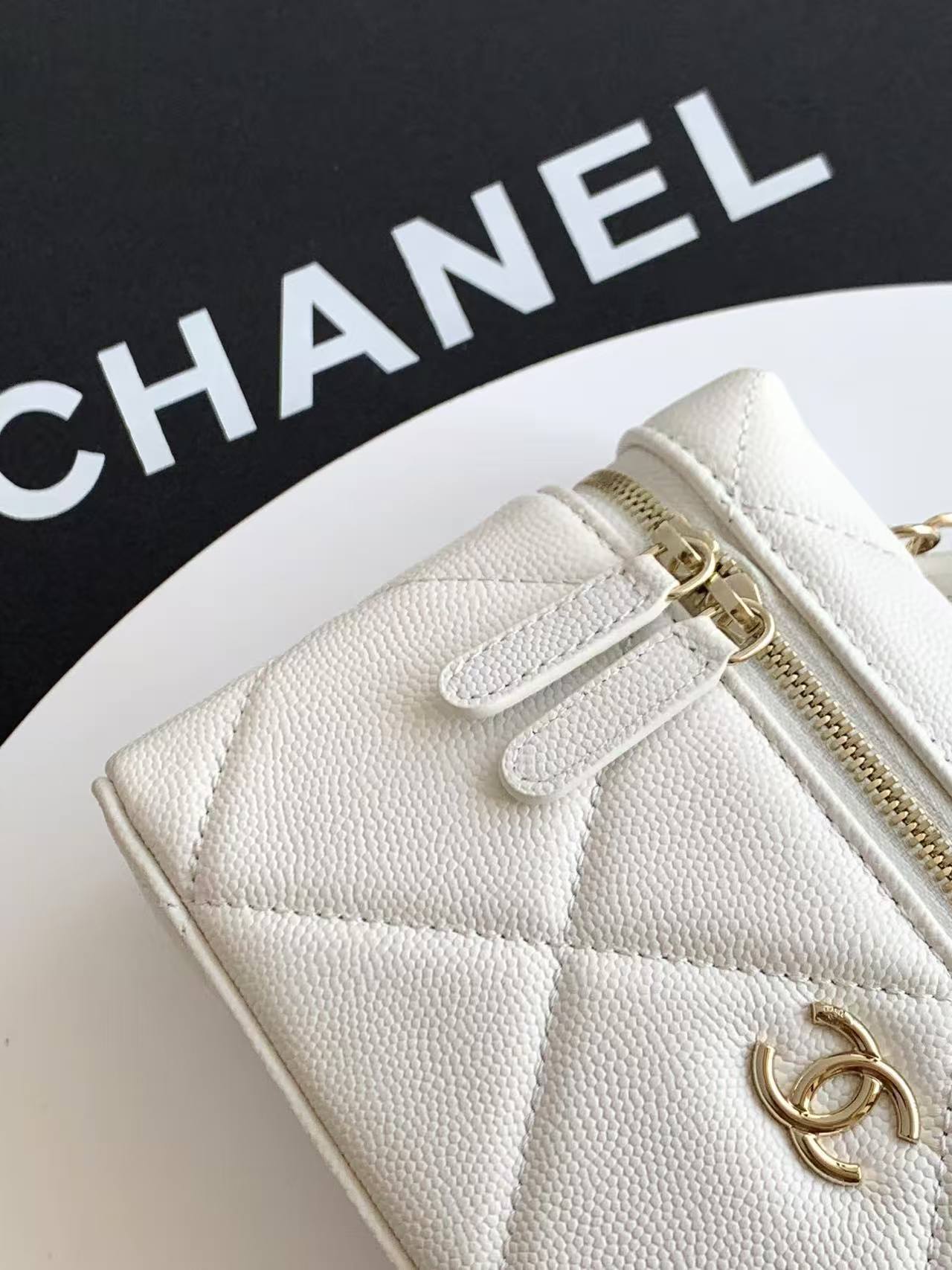 Chanel 25k large diamond pattern LP lunchbox bag!