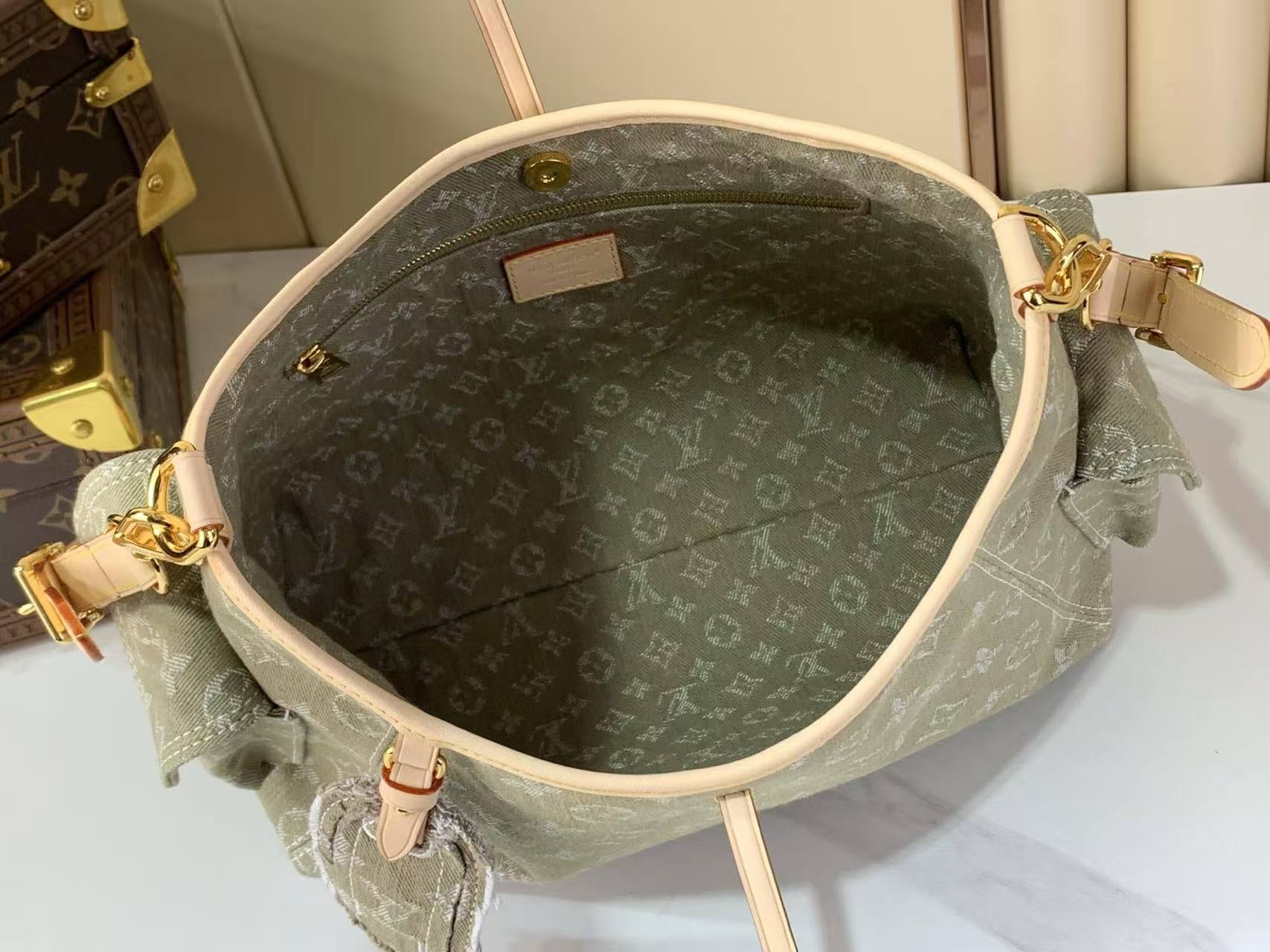 LV Carryall Cargo PM (item number M27623 khaki green denim)