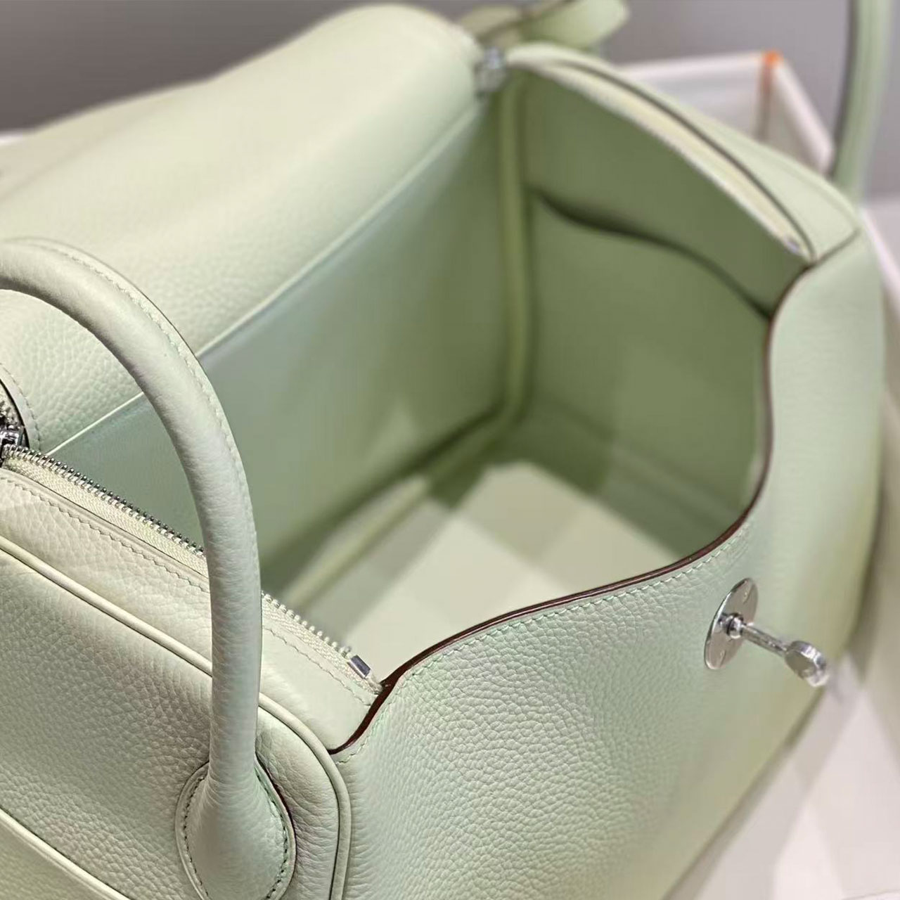 Herm è s Lindy 26 Mint Green Togo Doctor's Pack