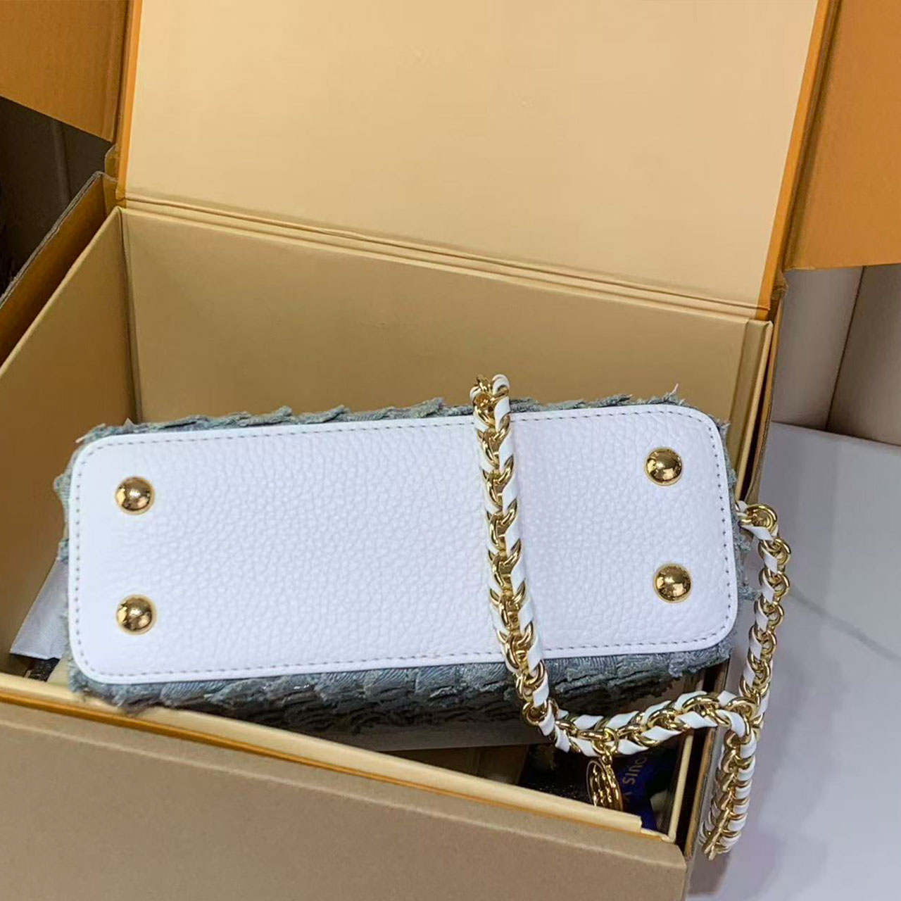 1212