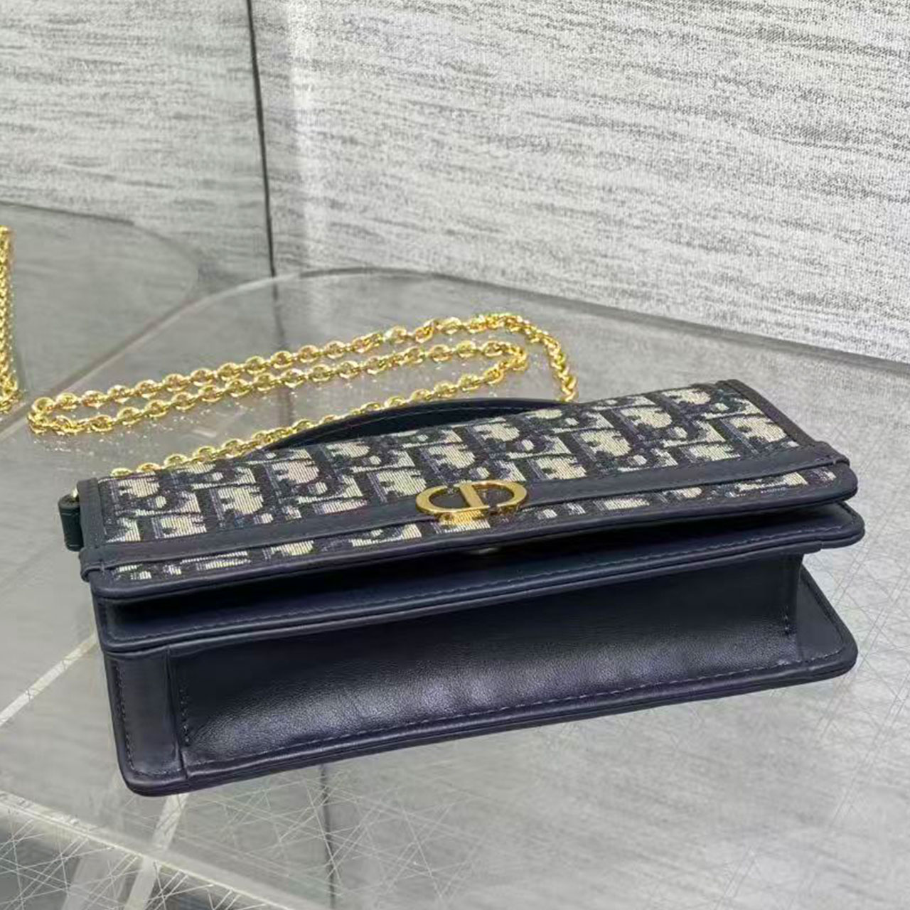 Dior 30 Montaigne Vintage Montaigne Handheld Chain Underarm Bag