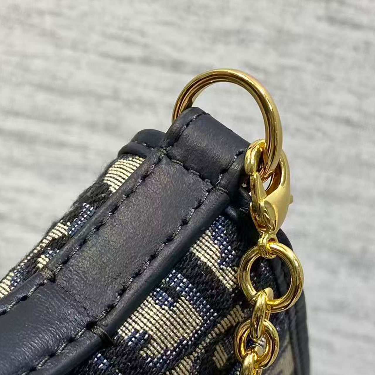 Dior 30 Montaigne Vintage Montaigne Handheld Chain Underarm Bag