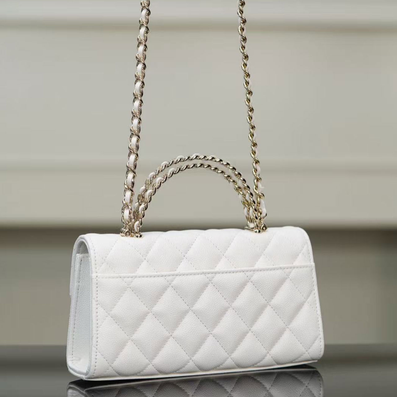 CHANEL white caviar diamond grid hand-held chain WOC long crossbody bag