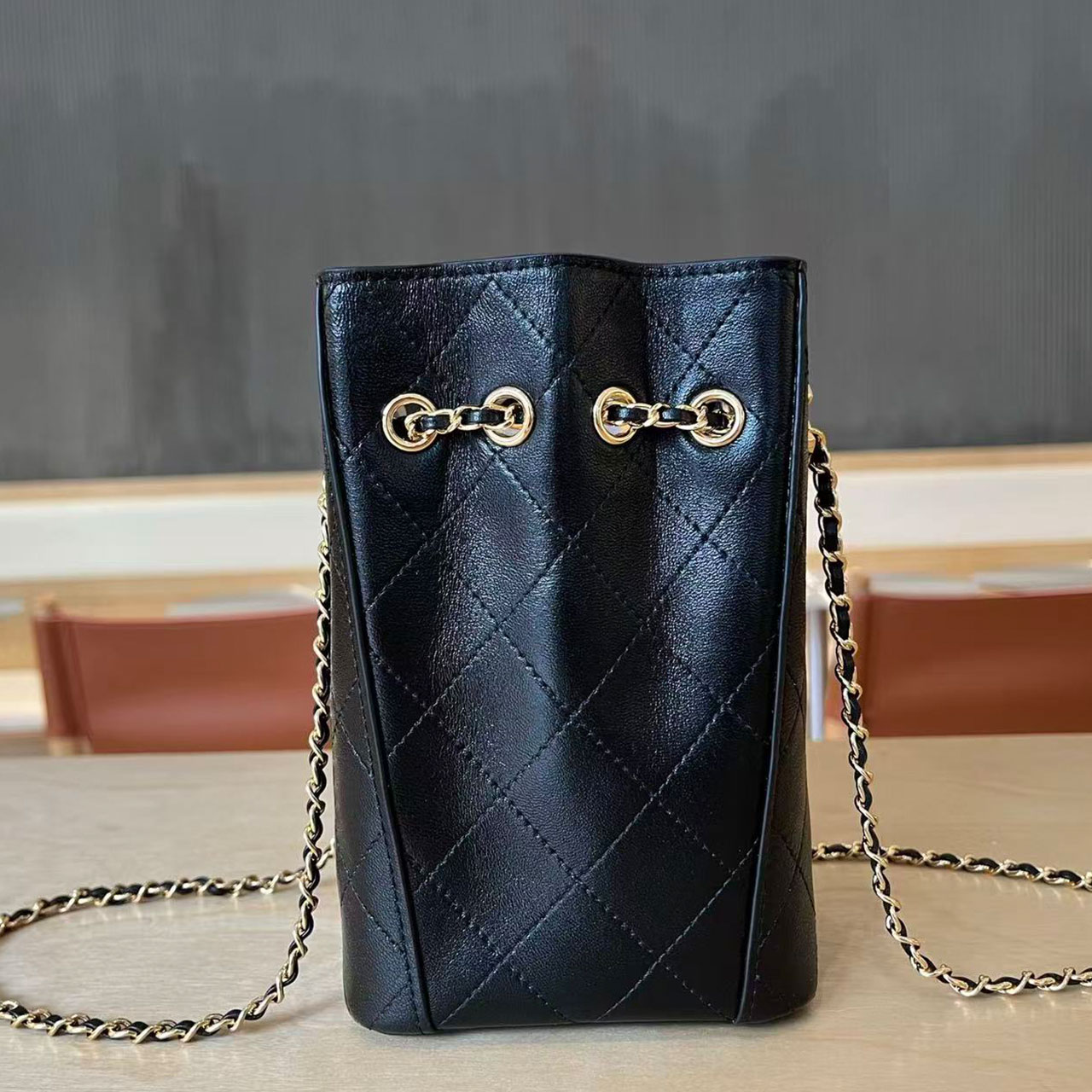 CHANEL black diamond grid double C chain vertical mobile phone crossbody bag