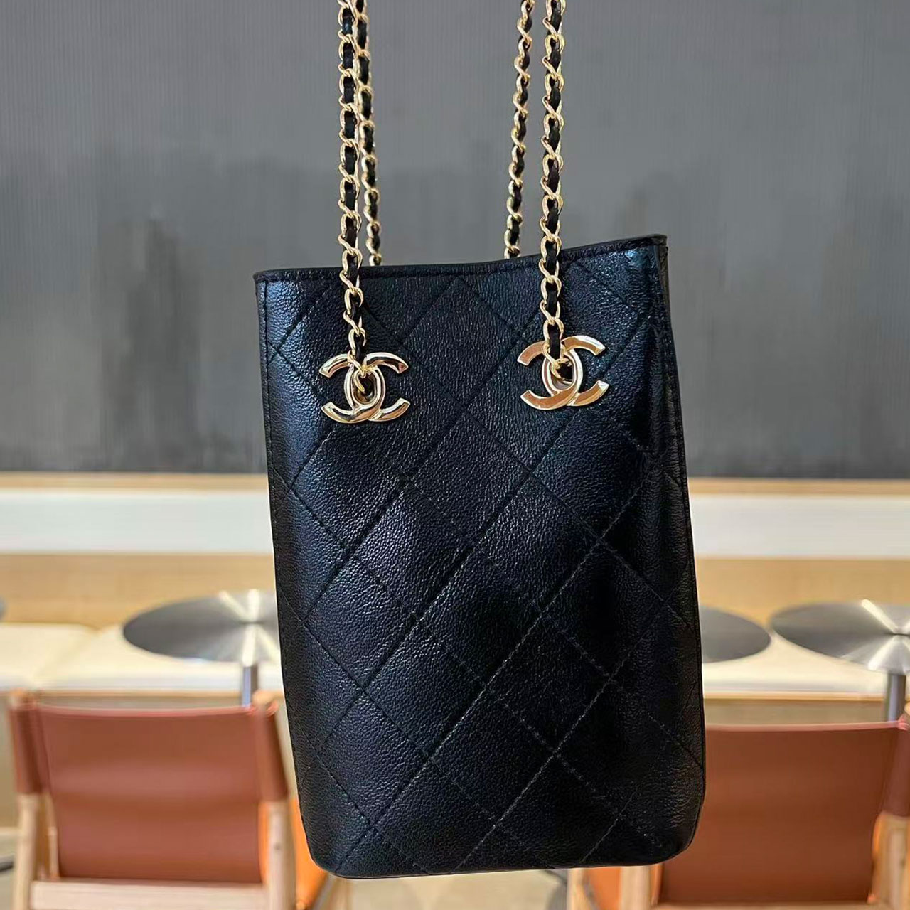 CHANEL black diamond grid double C chain vertical mobile phone crossbody bag