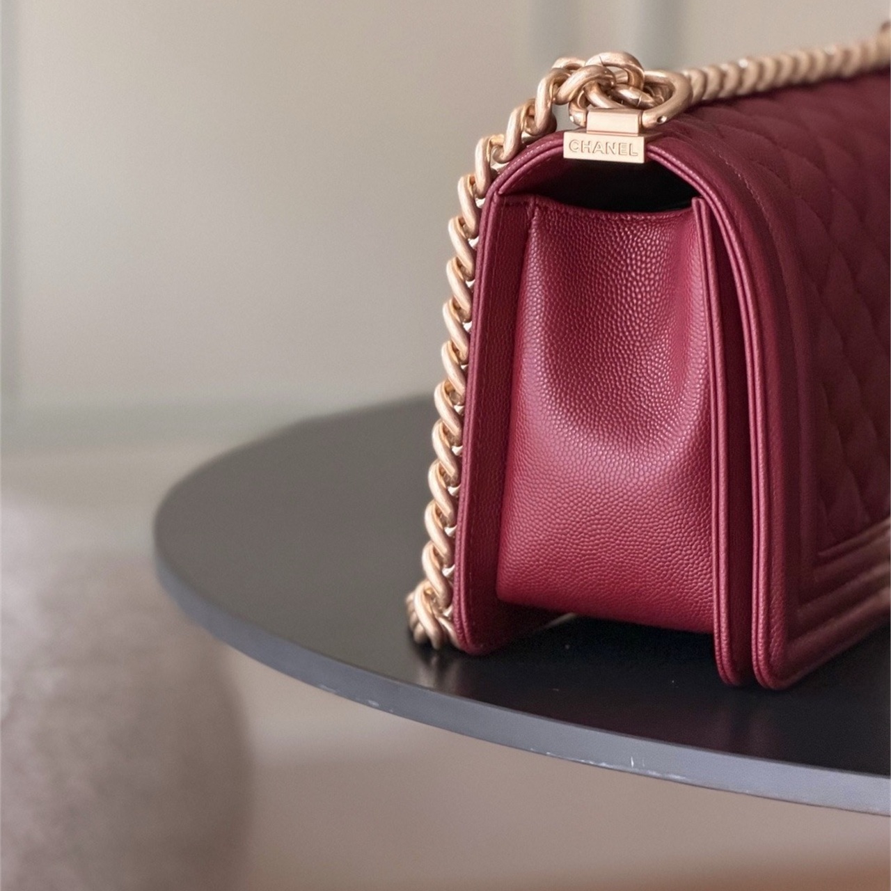 CHANEL Wine Red Caviar Cowhide Vintage Gold Buckle Leboy Medium Chain Bag