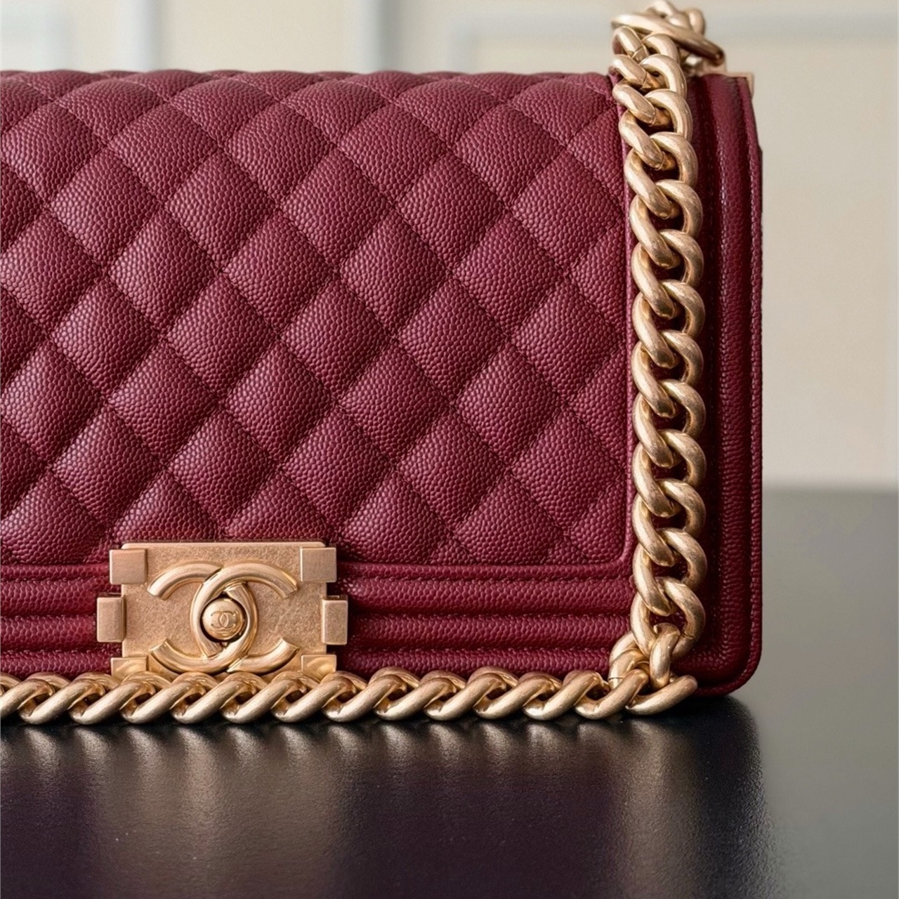 CHANEL Wine Red Caviar Cowhide Vintage Gold Buckle Leboy Medium Chain Bag