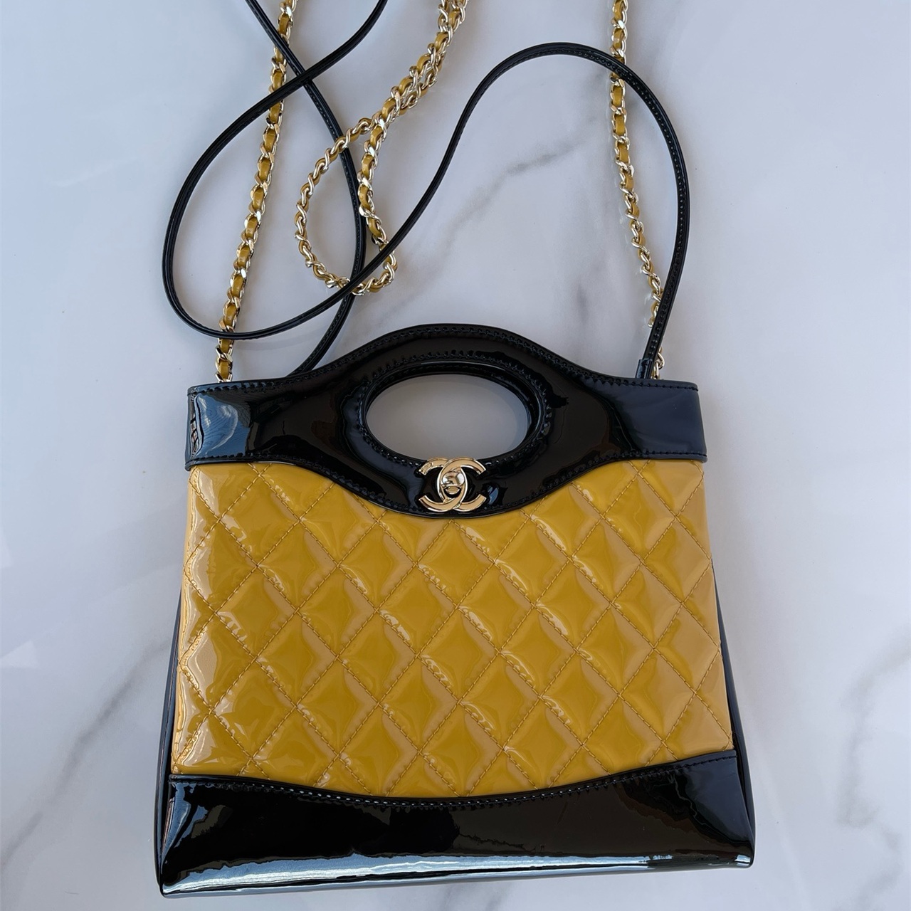 CHANEL Yellow Black Color blocked Lacquer Lingge 31 Mini Handheld Chain Bag