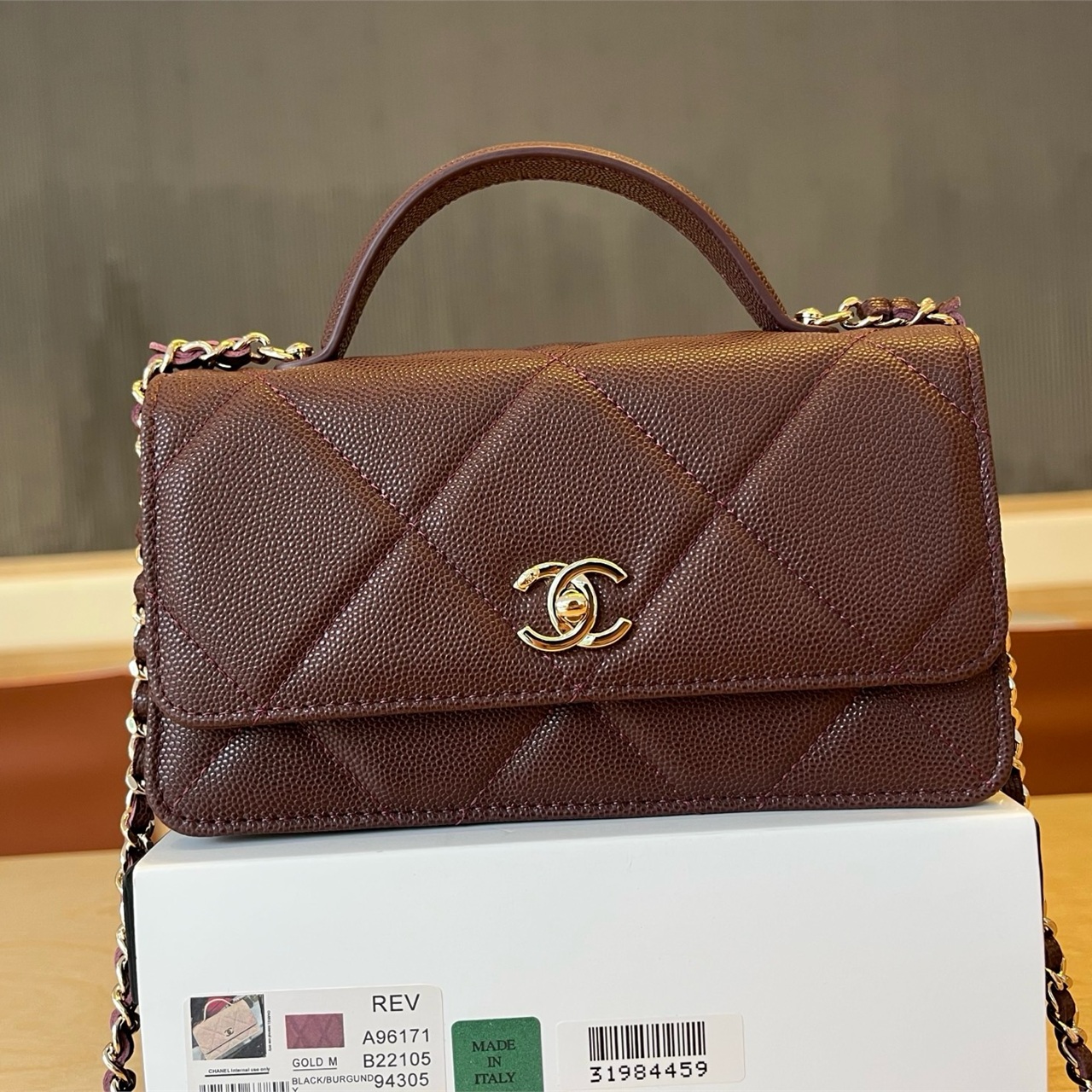 CHANEL Milk White Caviar Cowhide Handheld WOC Chain Bag