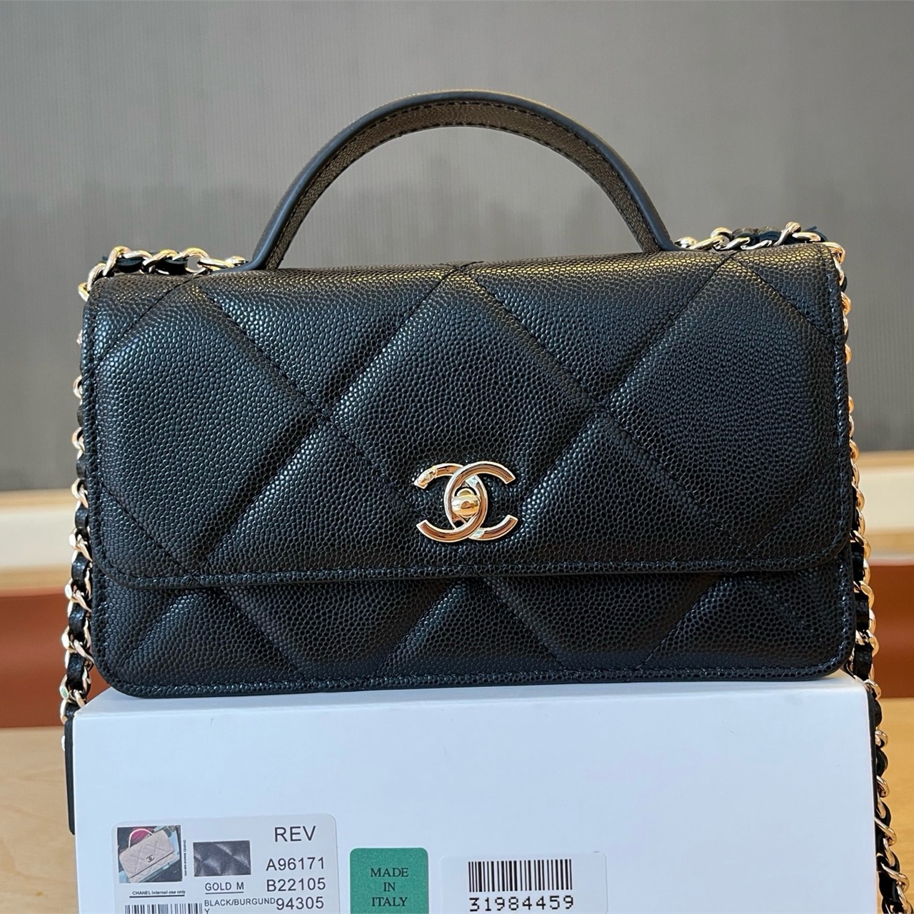 CHANEL Milk White Caviar Cowhide Handheld WOC Chain Bag