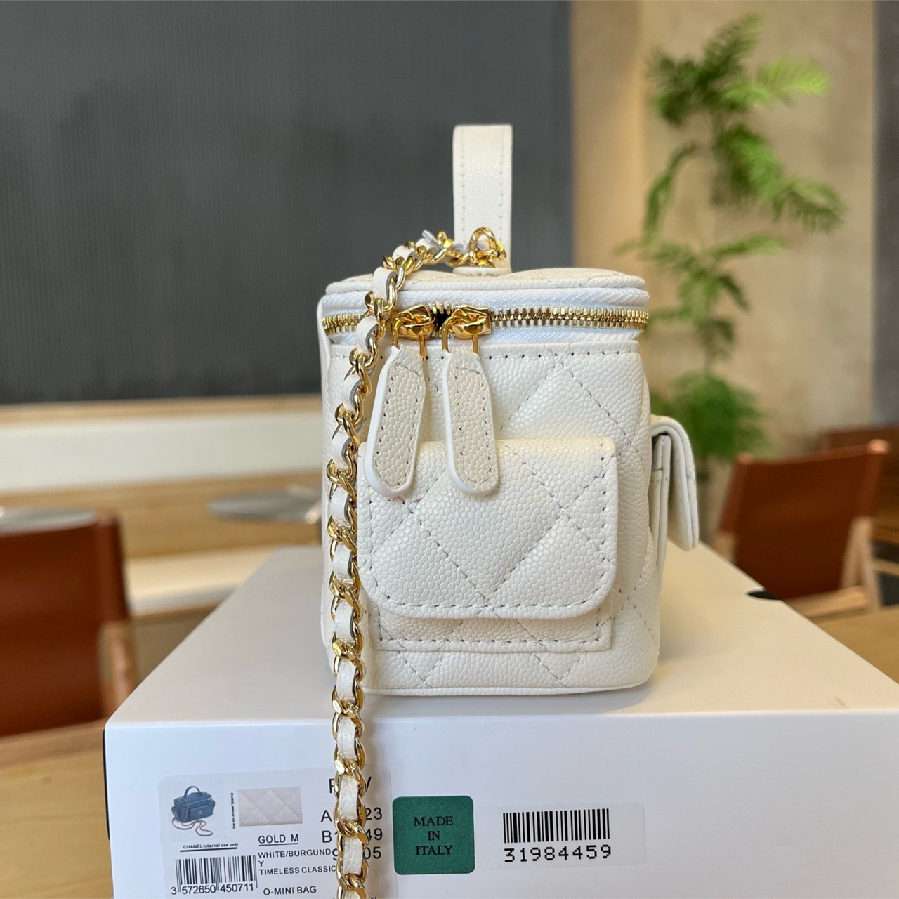 CHANEL Milk White Caviar Leather Handheld Makeup Box Chain Bag