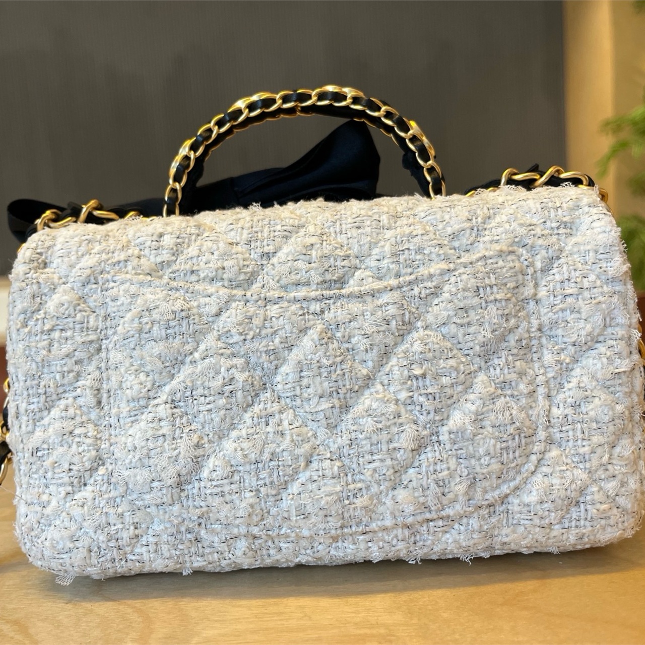 CHANEL White Grey Coarse Floral Satin Bow CF Handheld Chain Bag