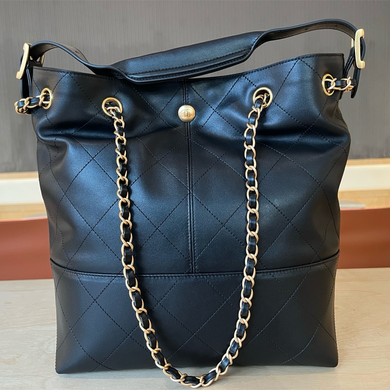 CHANEL black glossy cowhide diamond grid double chain tote shopping bag