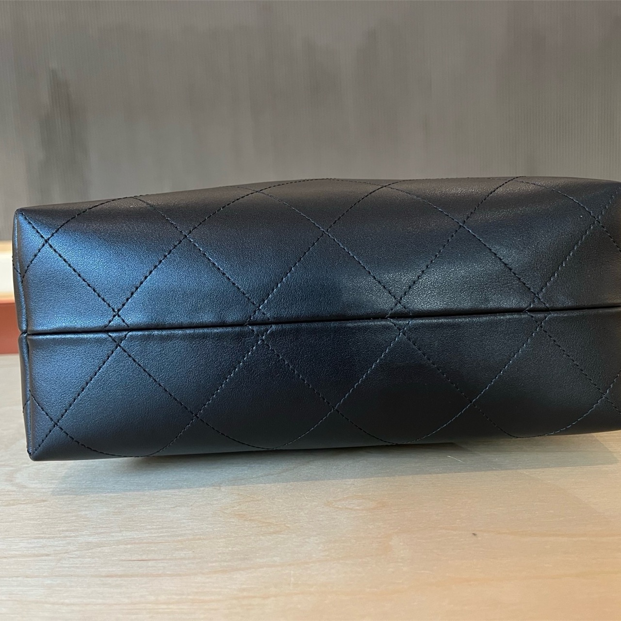 CHANEL black glossy cowhide diamond grid double chain tote shopping bag
