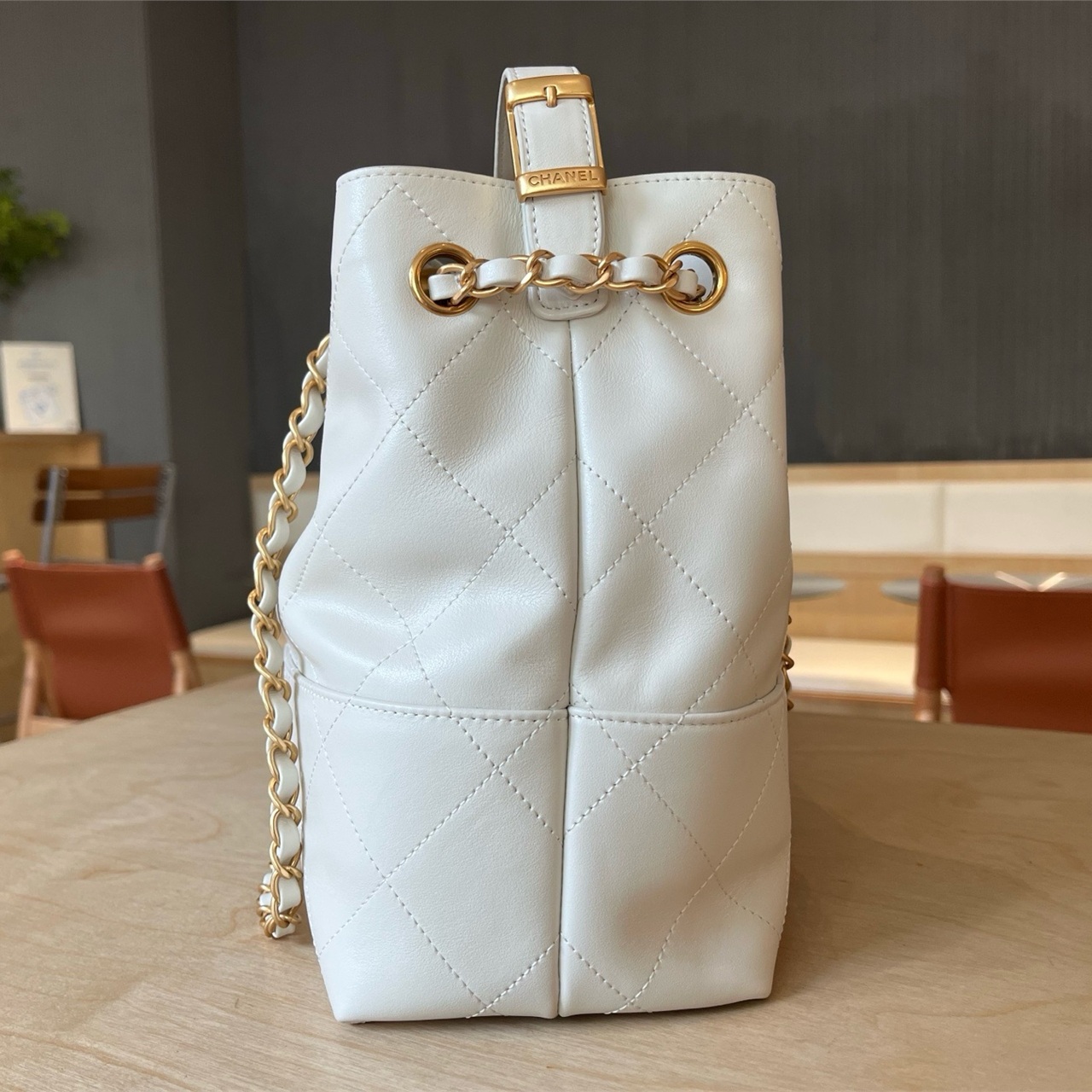 CHANEL Milk White Smooth Leather Diamond Grid Double Chain Tote Commuter Bag
