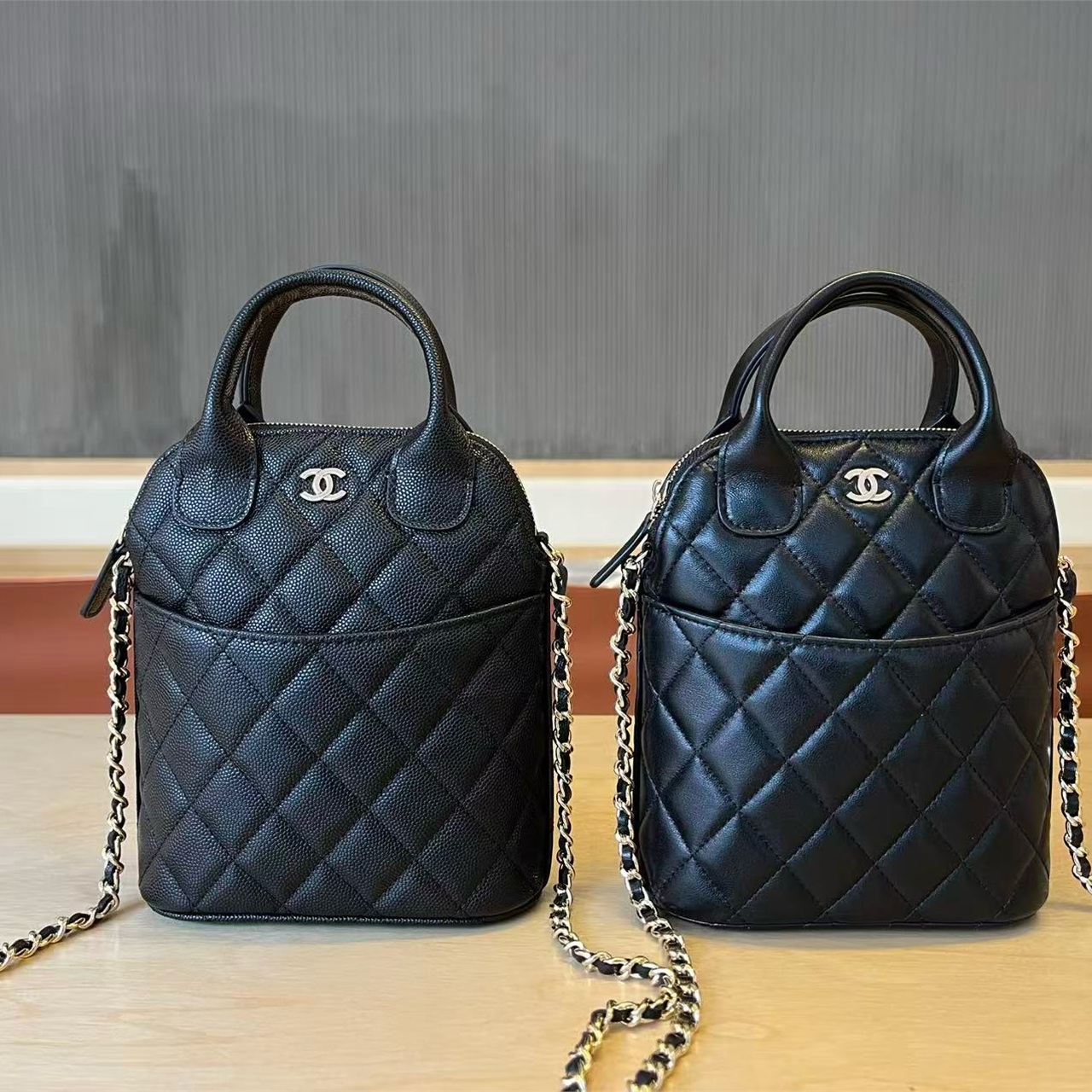 CHANEL Black Caviar Cowhide Vertical Handheld Shoulder Cross Shoulder Small Backpack