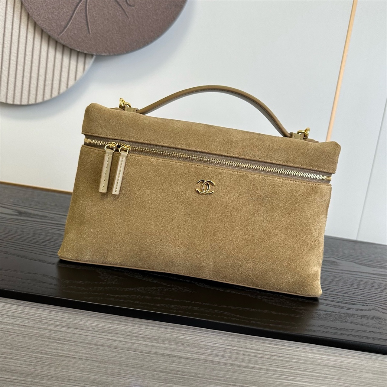 CHANEL khaki suede patchwork glossy leather hand-held rectangular makeup bag