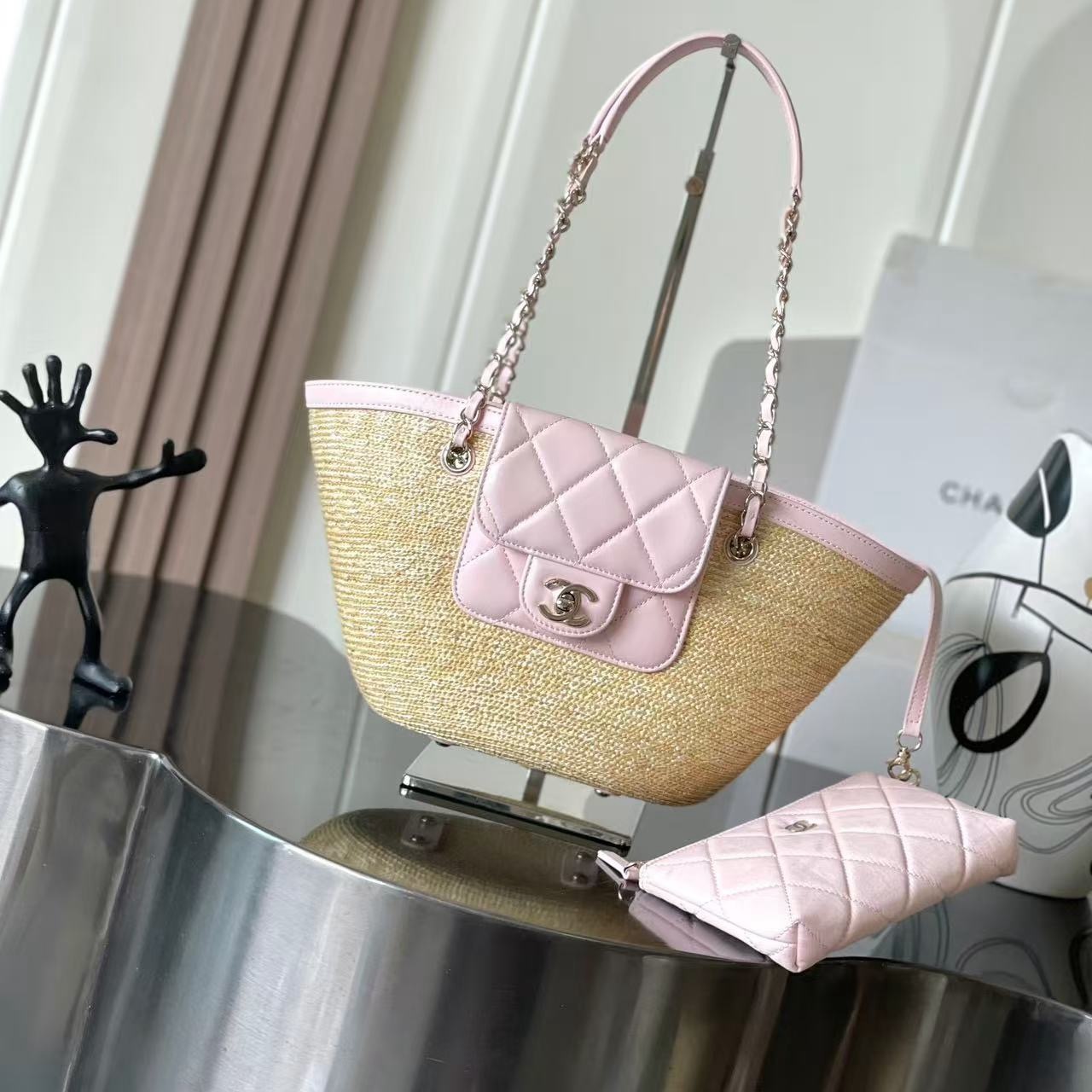 CHANEL light pink shiny leather woven mother and child tote bag
