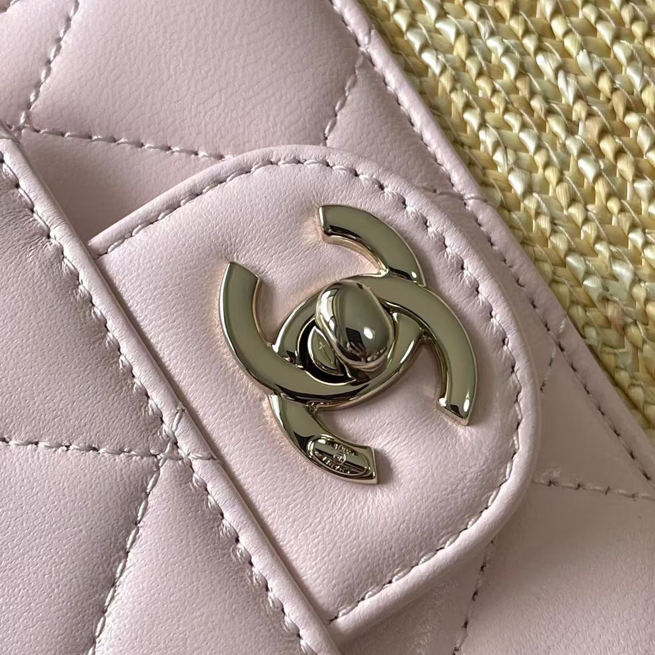 CHANEL light pink shiny leather woven mother and child tote bag