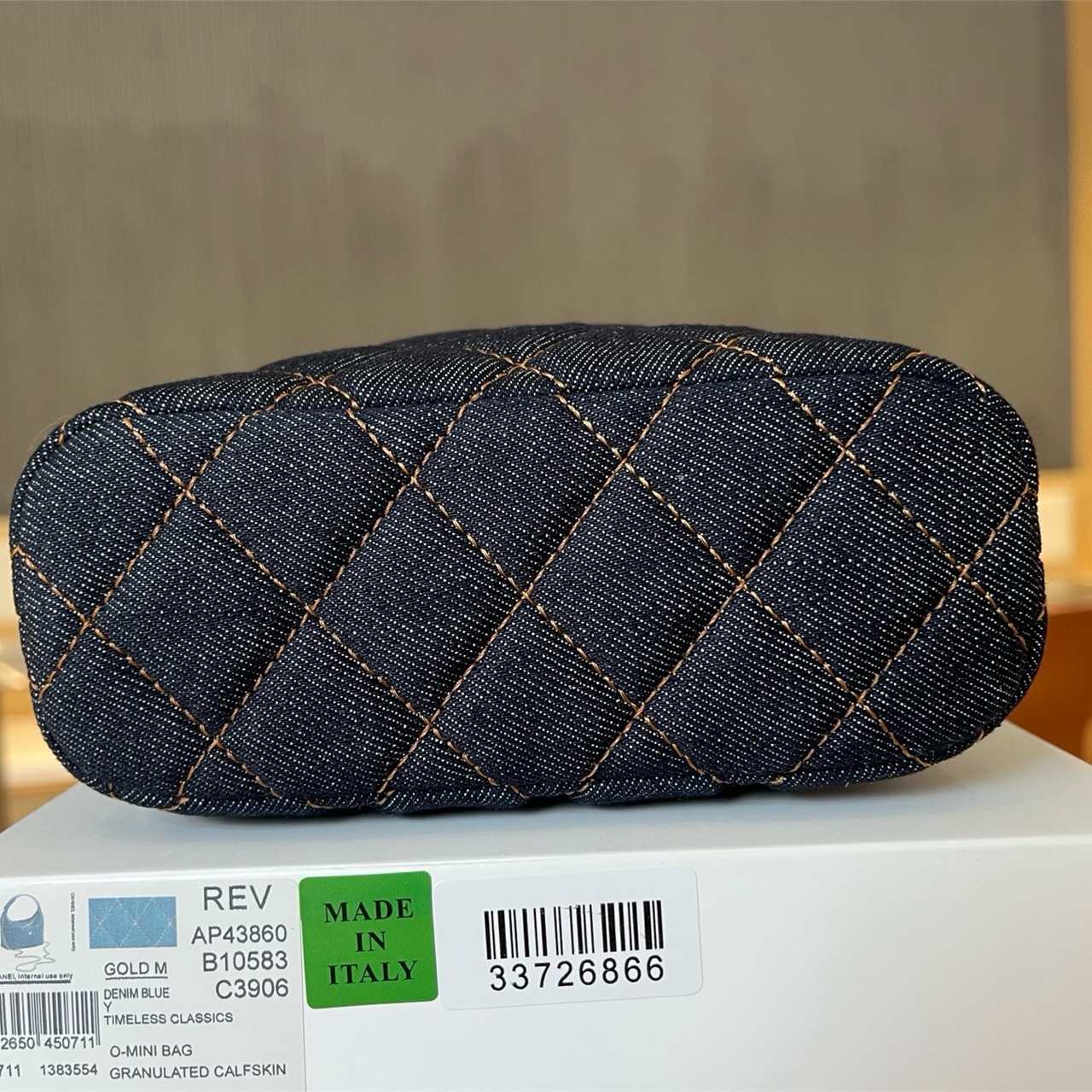 CHANEL Retro Deep Blue Cowboy Diamond Grid Mini Handheld Underarm Bucket Bag