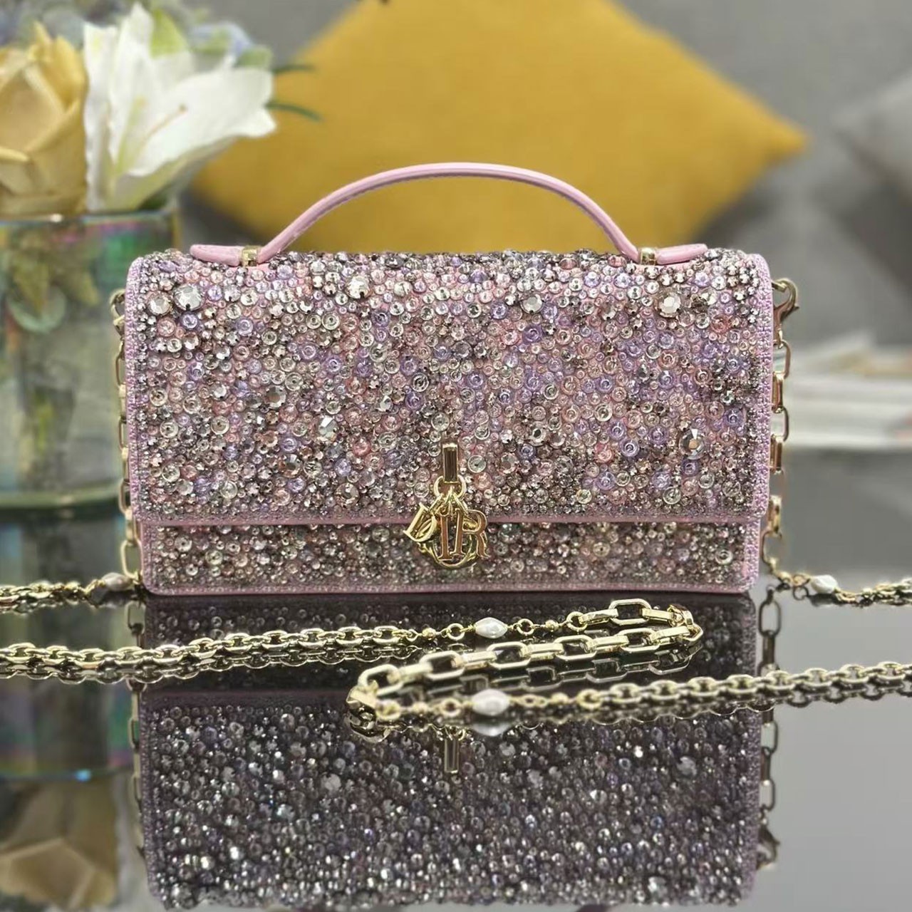 Miss Dior Embroidered Light Purple Pearl Diamond, New Product in Chain Bag Series