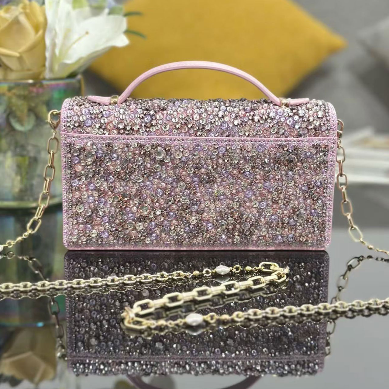 Miss Dior Embroidered Light Purple Pearl Diamond, New Product in Chain Bag Series