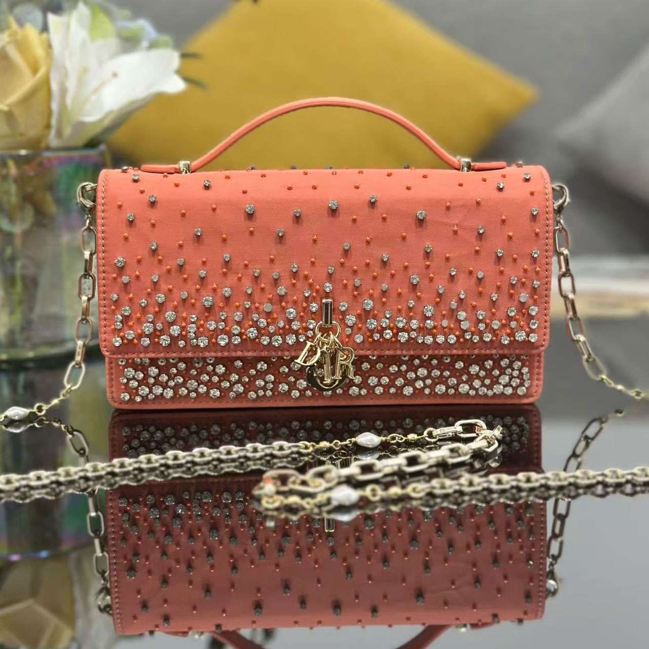 Miss Dior Embroidered Light Purple Pearl Diamond, New Product in Chain Bag Series