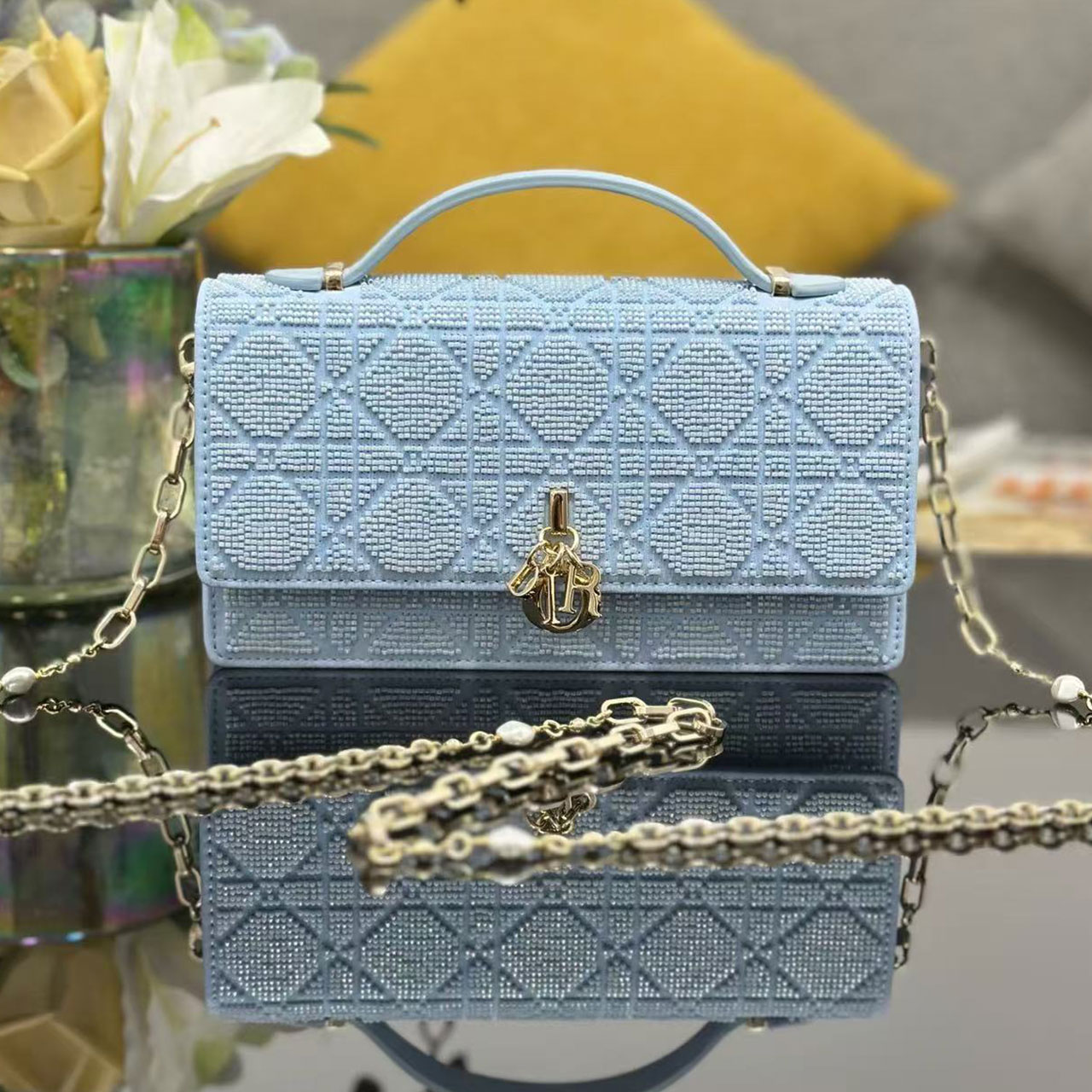 Miss Dior Embroidered Light Purple Pearl Diamond, New Product in Chain Bag Series