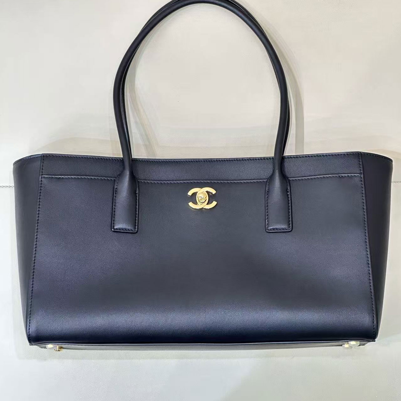 CHANEL 26S Cerf Ultra Classic Tote Bag 👜