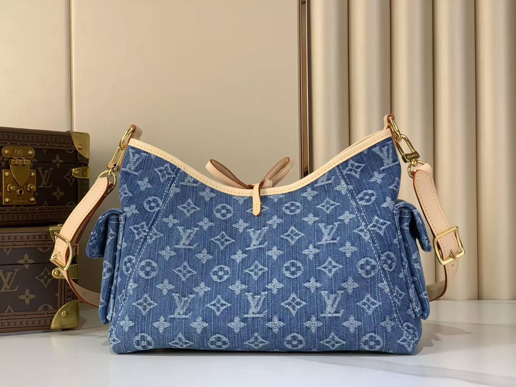 LV Carryall Cargo PM (item number M27623 khaki green denim)