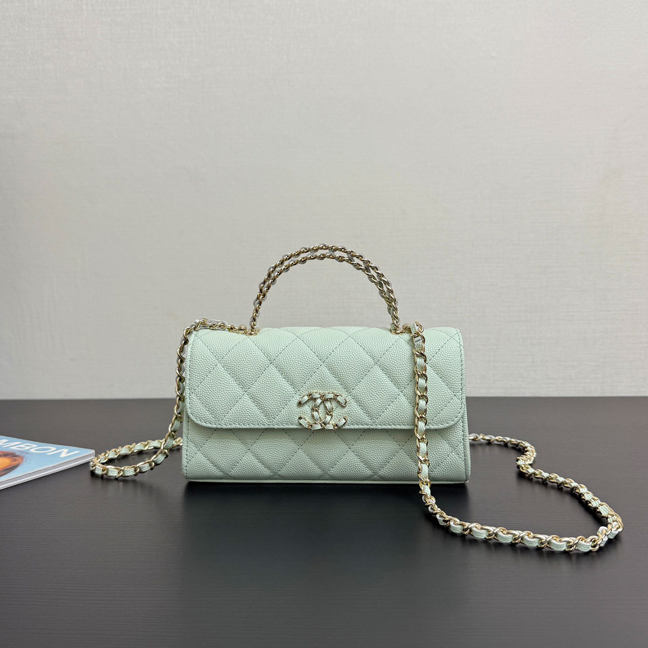CHANEL white caviar diamond grid hand-held chain WOC long crossbody bag