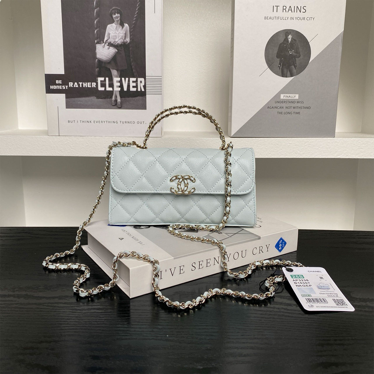 CHANEL white caviar diamond grid hand-held chain WOC long crossbody bag