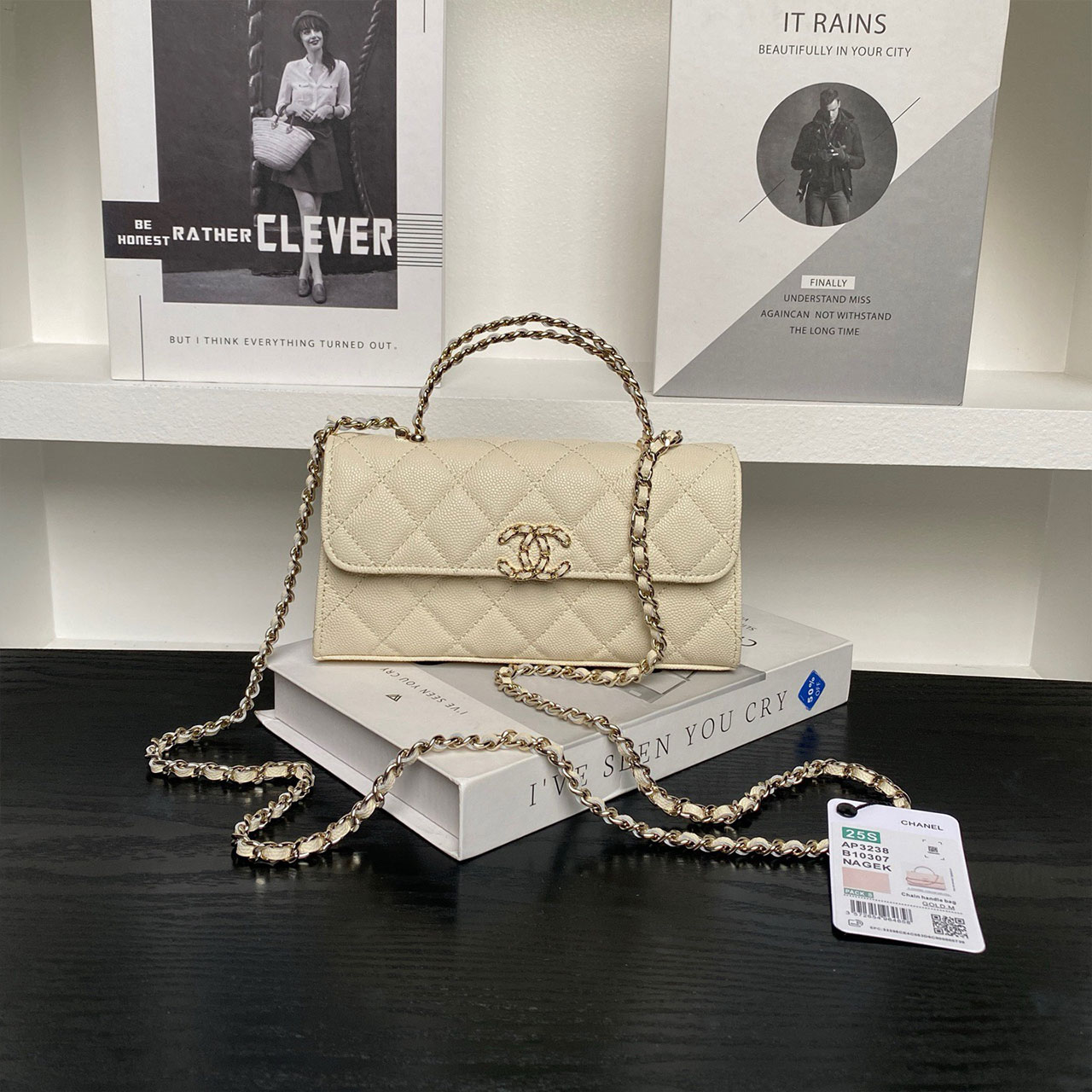 CHANEL white caviar diamond grid hand-held chain WOC long crossbody bag